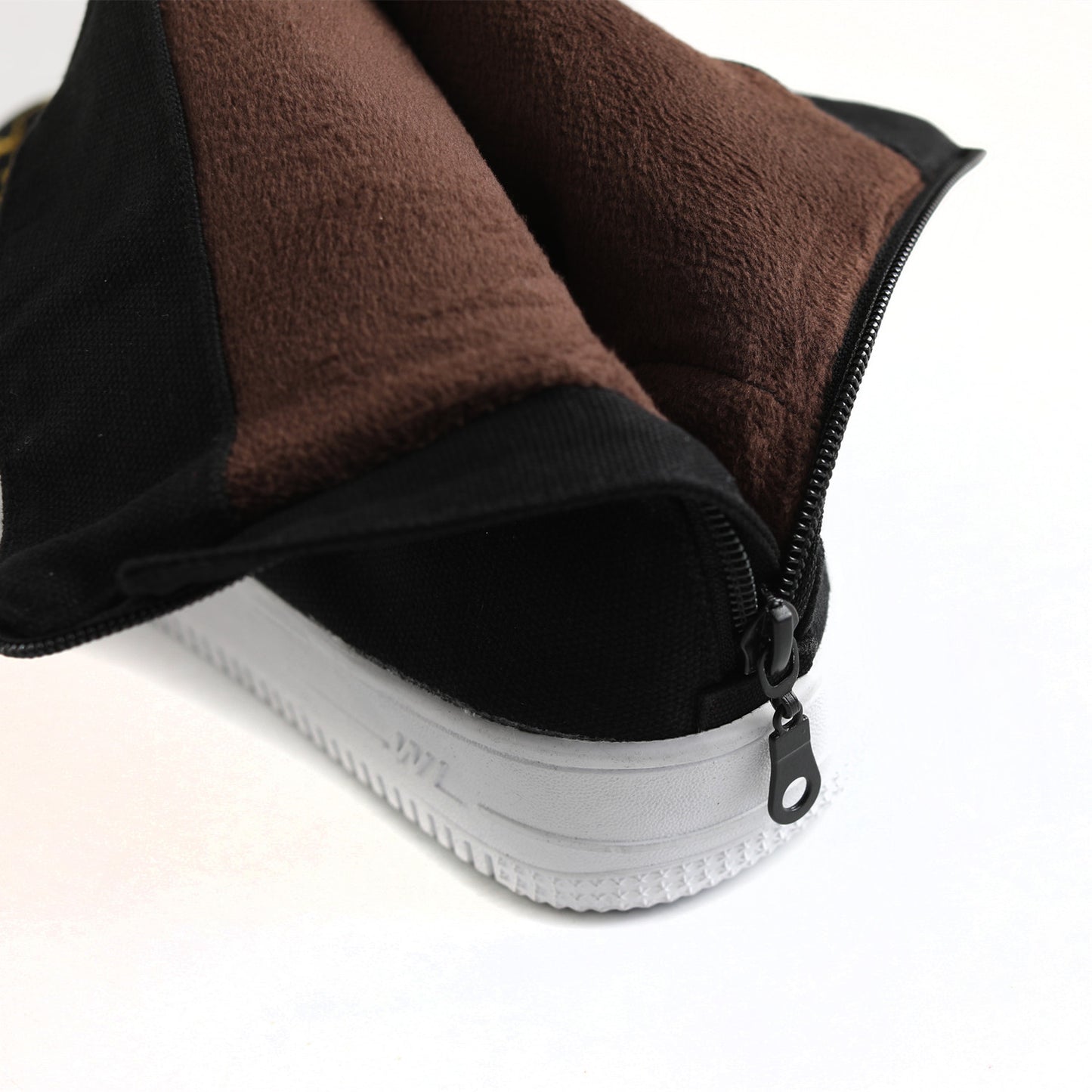 Men's Chinese Artistic Style Embroidered Short Cloth Boots