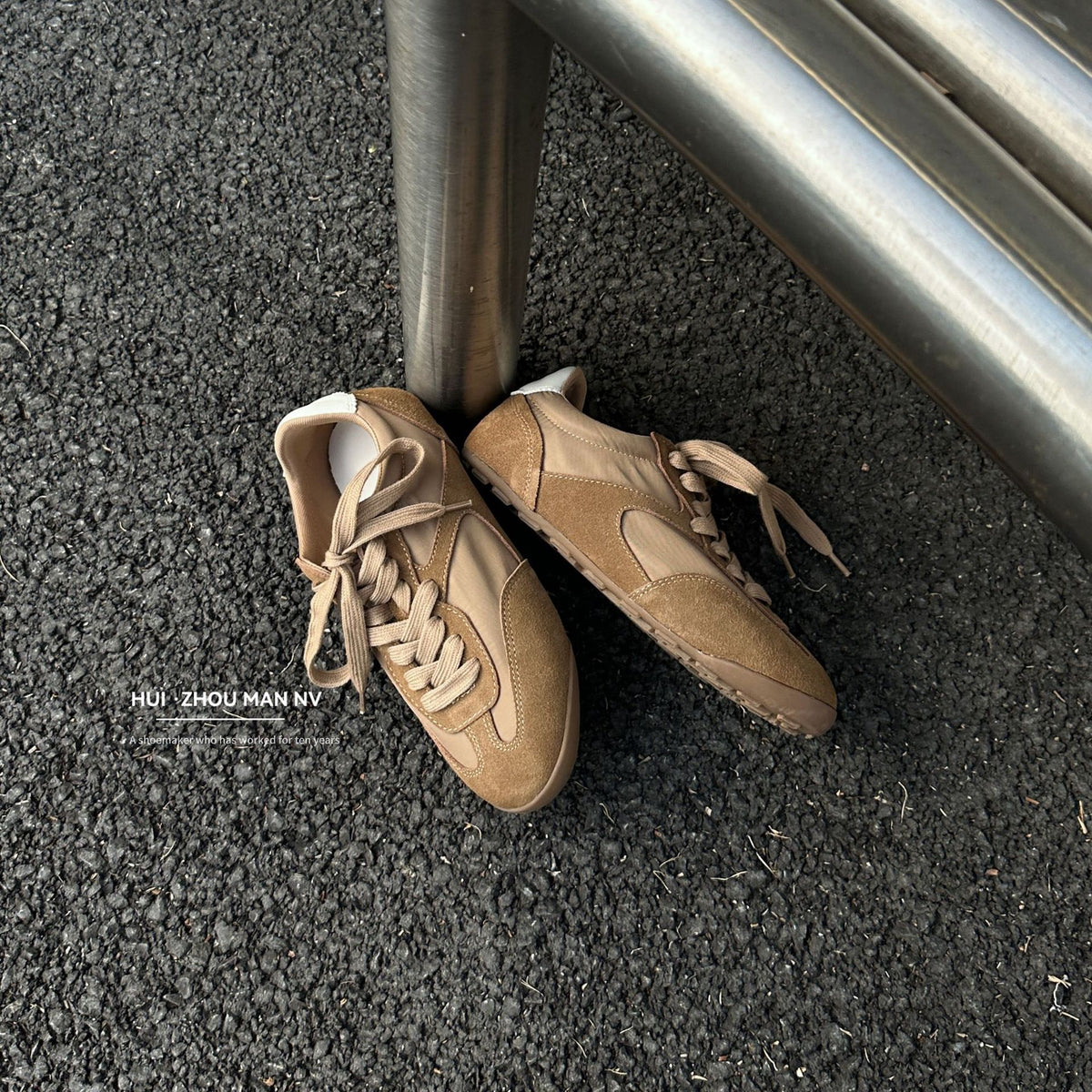 Women's Genuine Retro Stitching German Training Round Sneakers