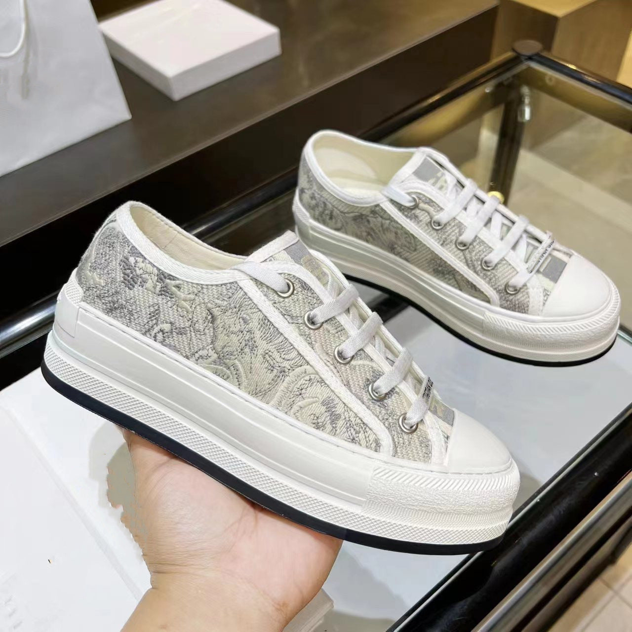 Women's Home Platform Embroidered Letters Presbyopic Pumps Canvas Shoes