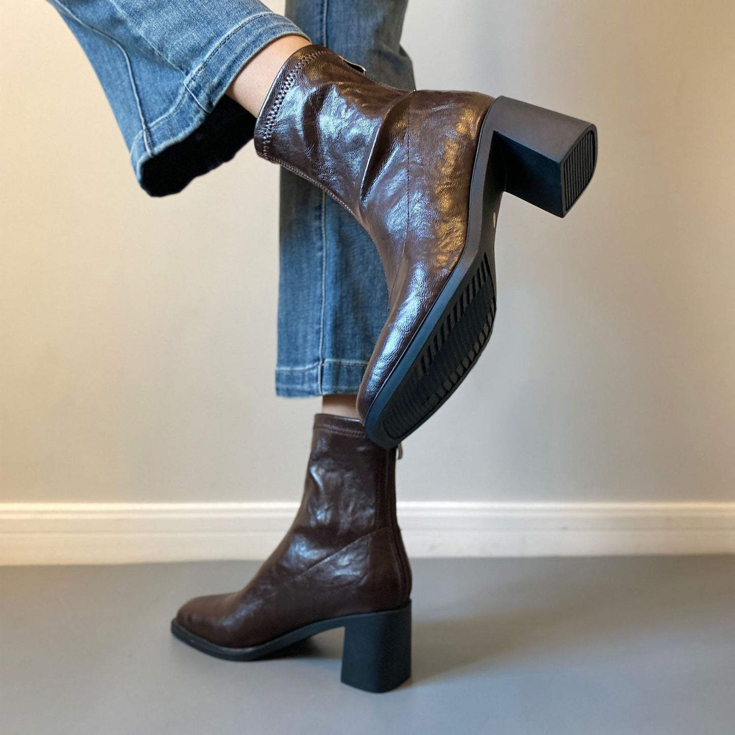 Cowhide Ankle Commuter High Stretch Thin Boots
