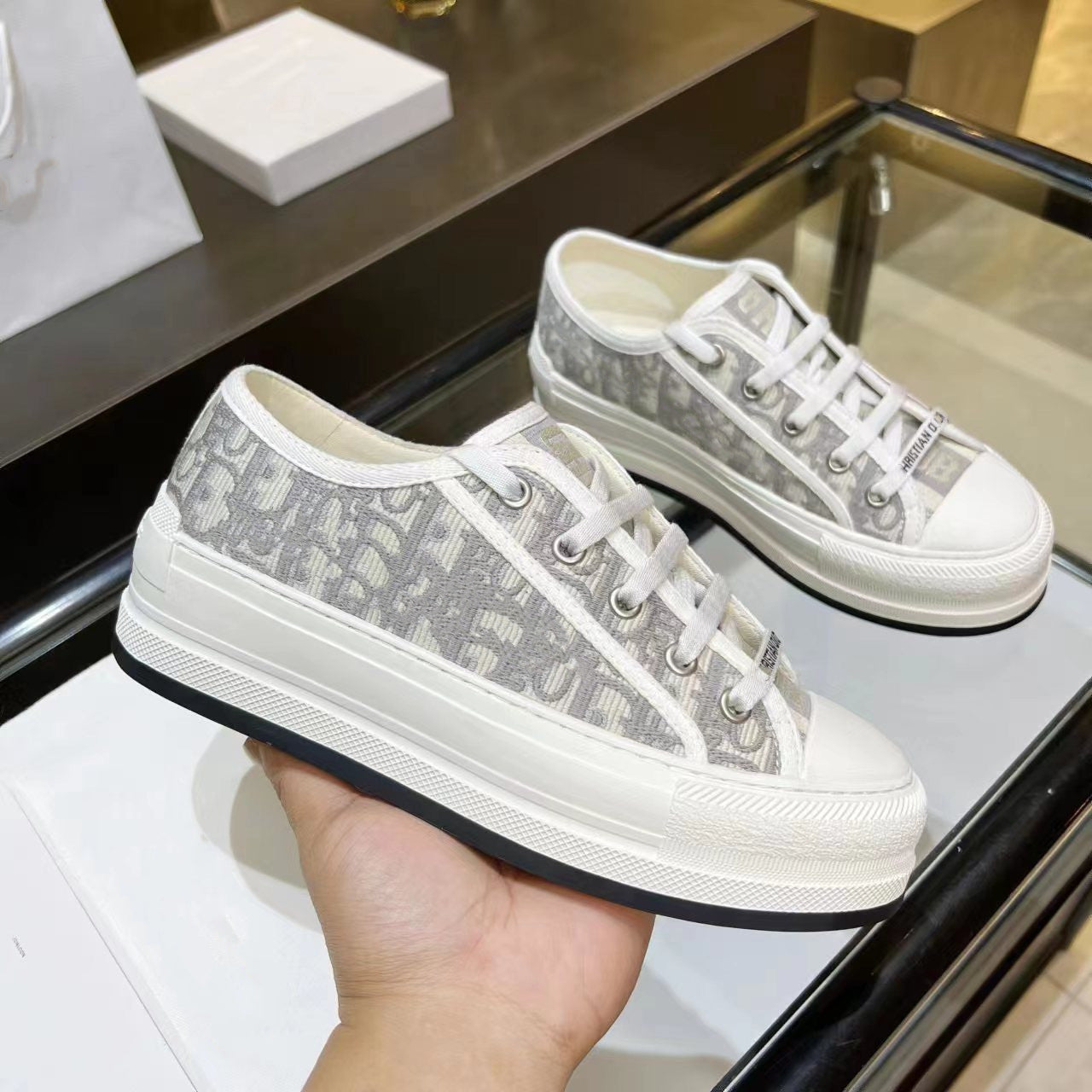 Women's Home Platform Embroidered Letters Presbyopic Pumps Canvas Shoes