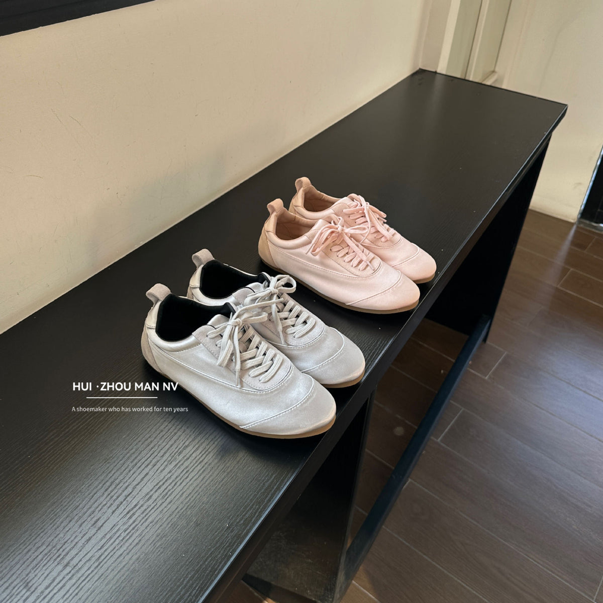 Women's Vintage Satin German Training Spring Round Toe Women's Sports Shoes