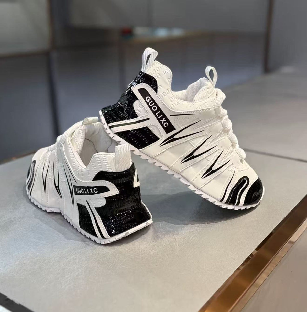 Men's Winter Trendy Youth Less Running Sports Platform Height Increasing Insole Men's Shoes