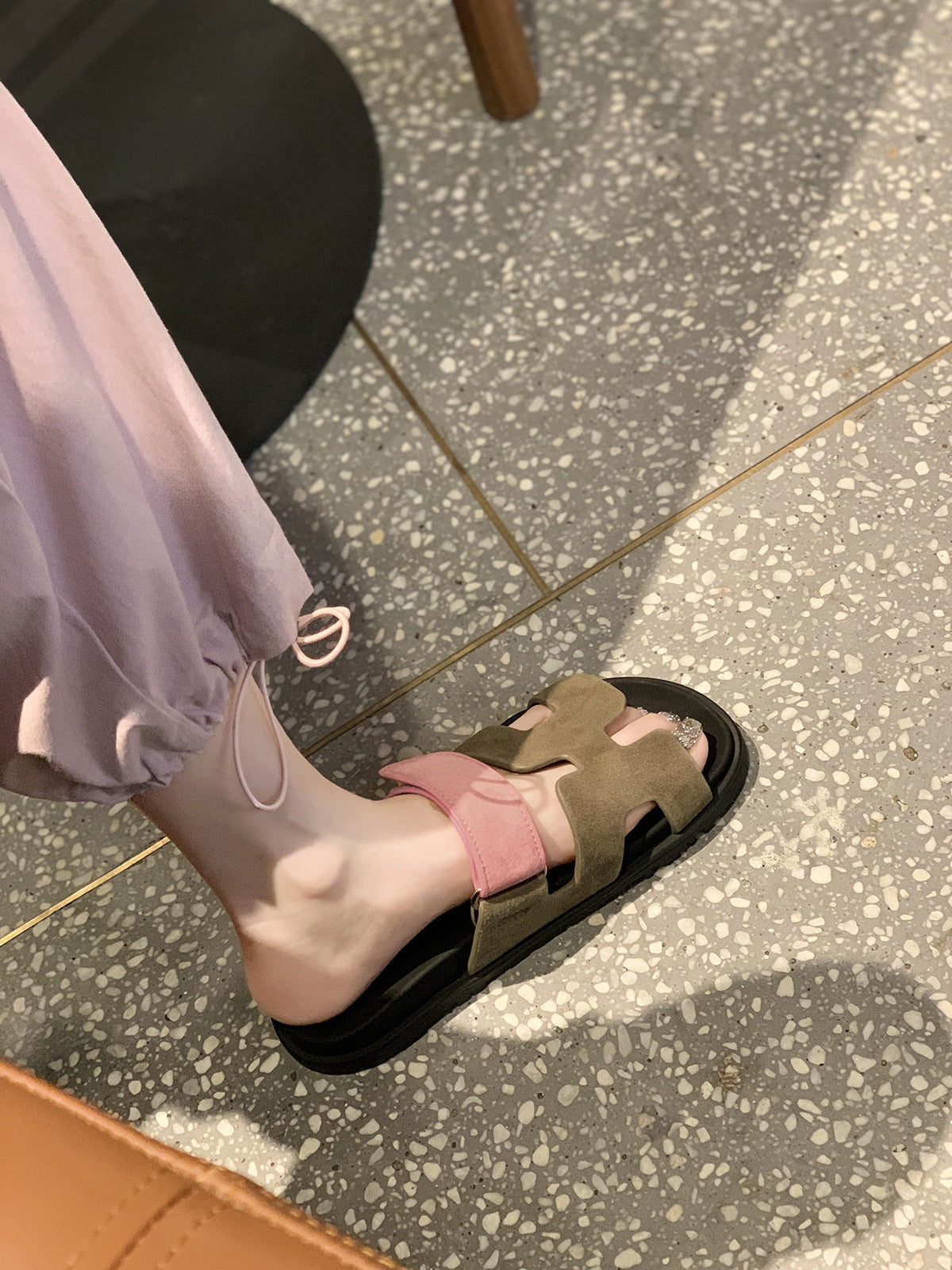 Mom Seattle Wide Face Letter Word With Platform Sandals