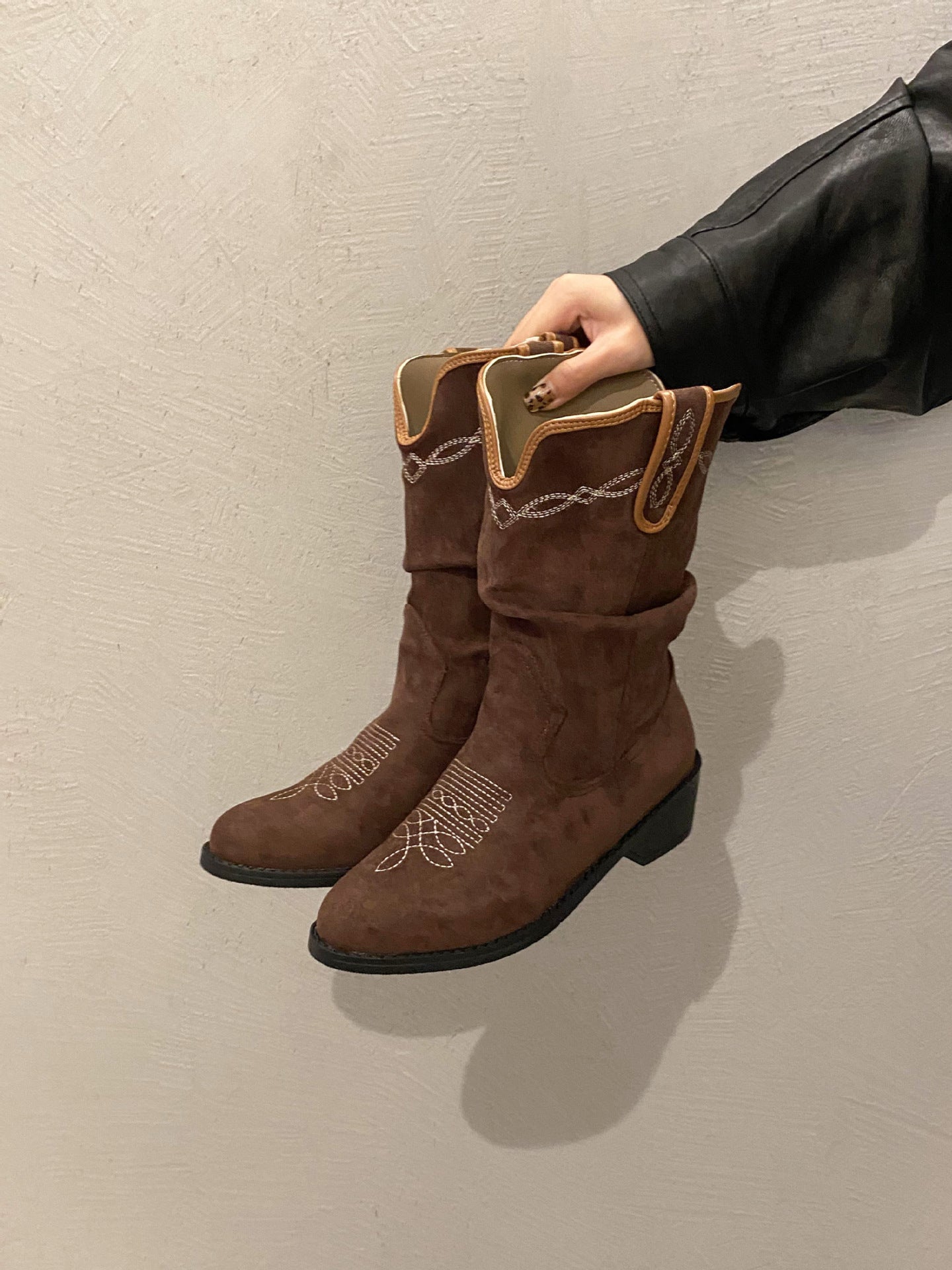 Women's Summer Pile Style Embroidered Pointed Toe Boots
