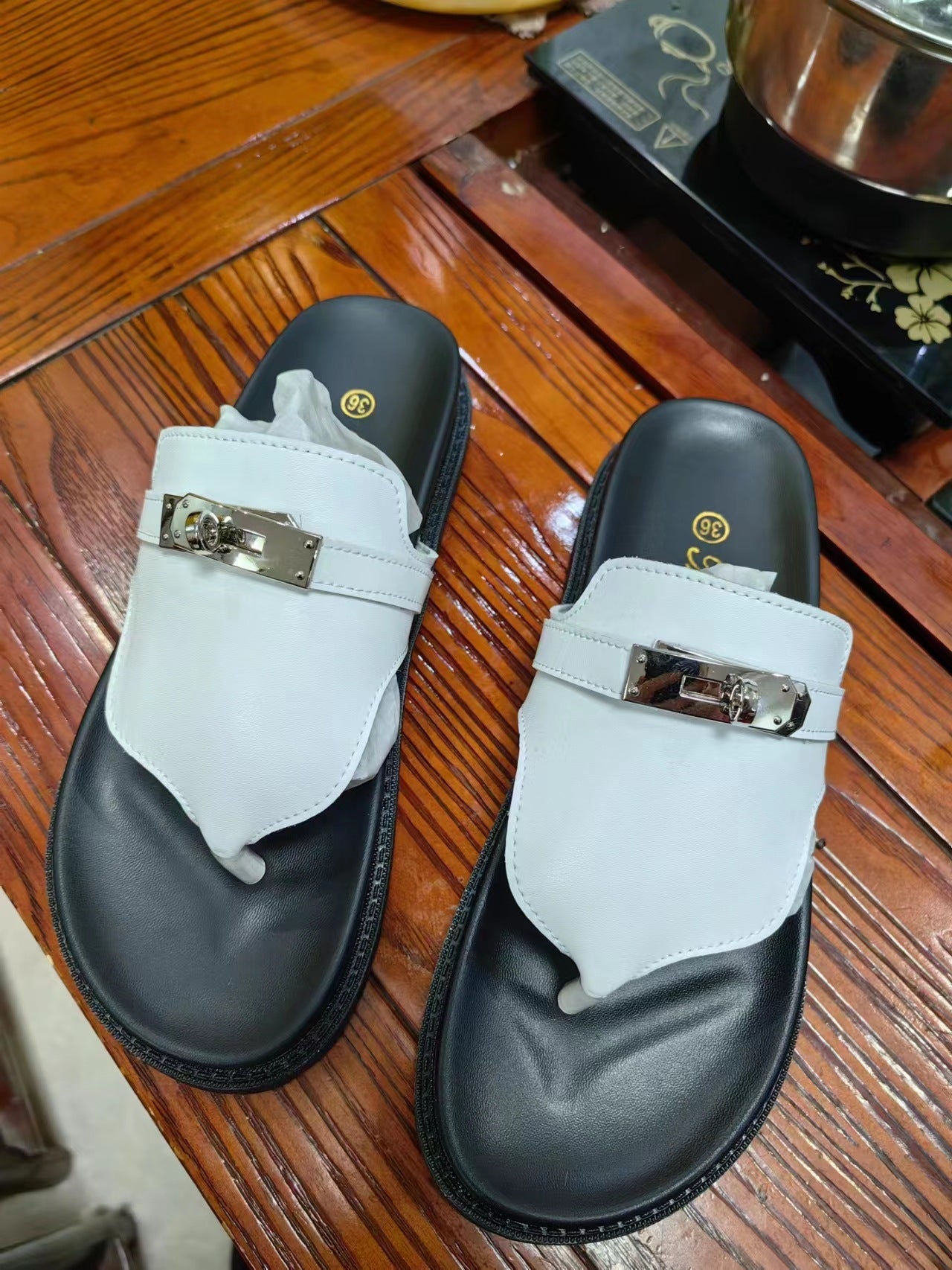 Women's Lock Thick-soled Flip-flops Herringbone Plus Size Slippers