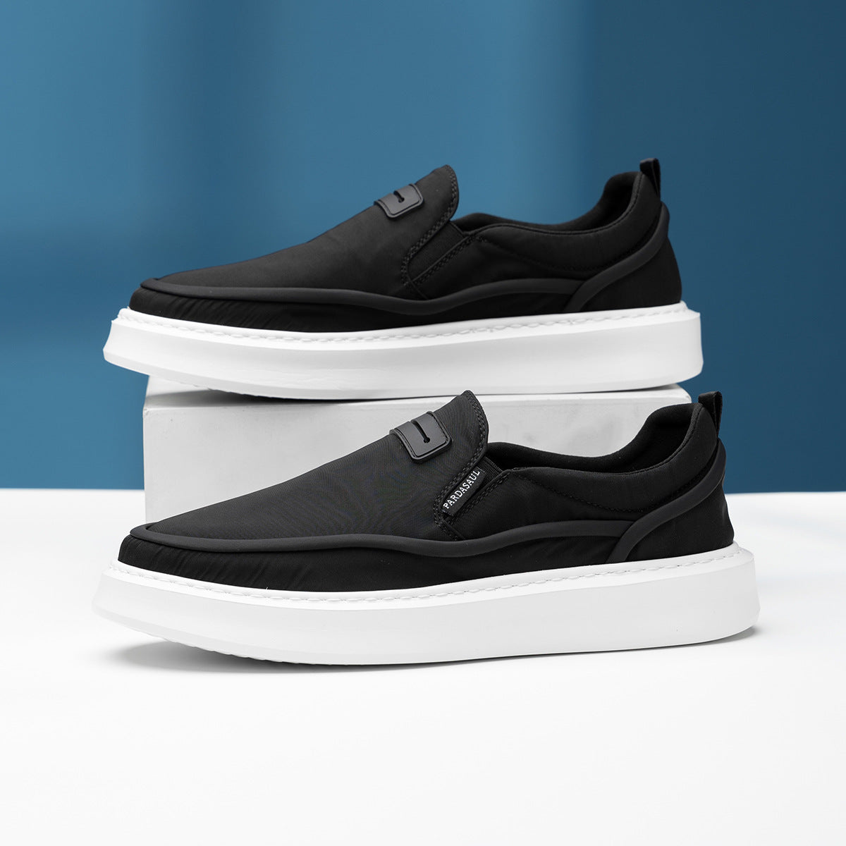 Men's Breathable Cloth Trendy Fashion Slip-on Soft Canvas Shoes