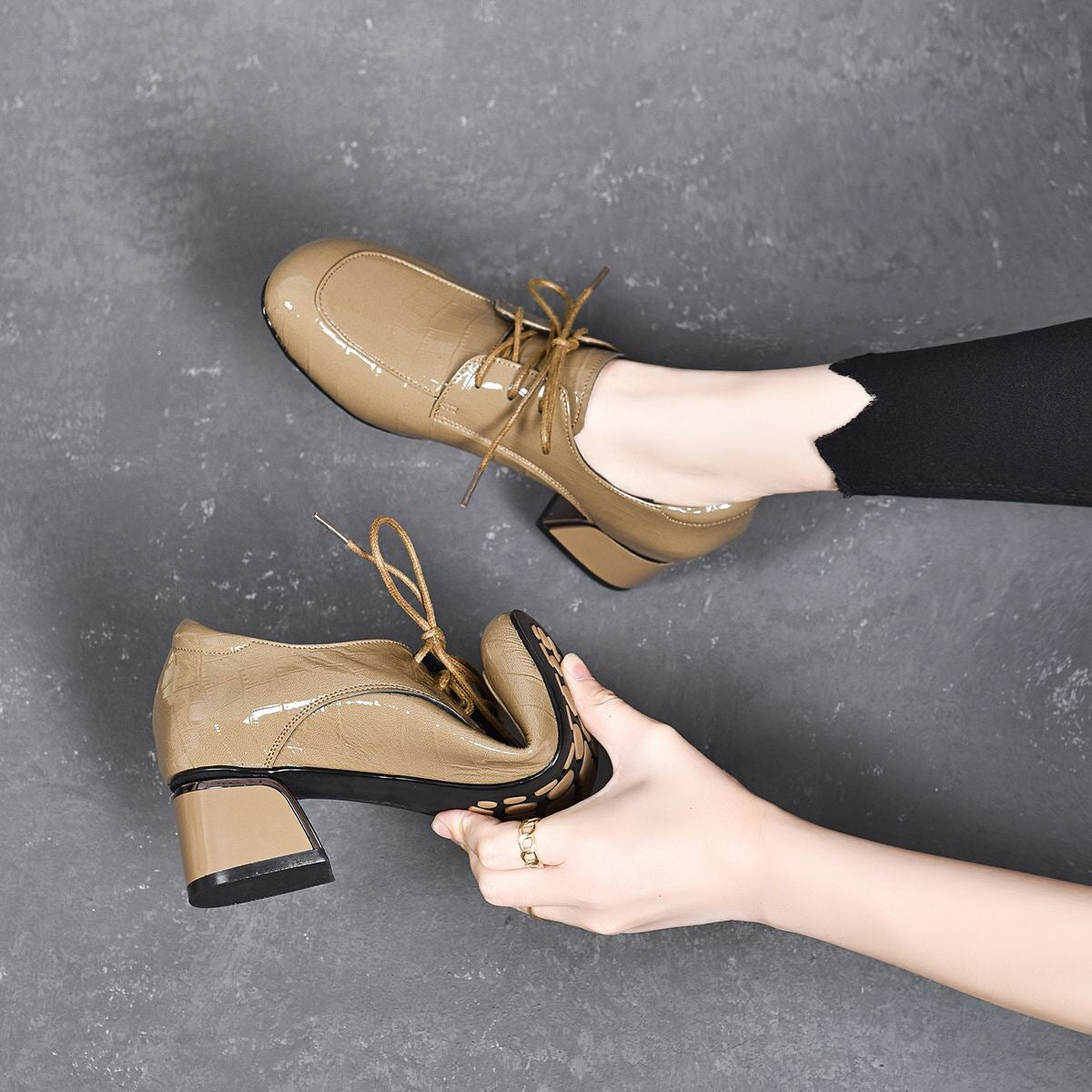 Women's Spring Retro Round Toe Pumps Thick With British Women's Casual Shoes