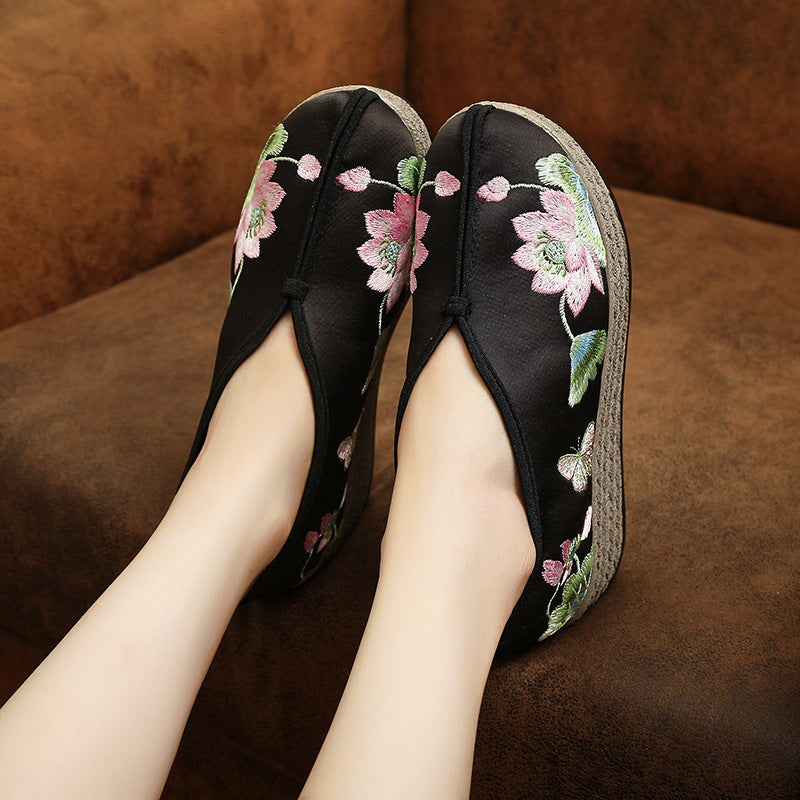Women's Acetate Fabric Chinese Style Embroidery Breathable Canvas Shoes