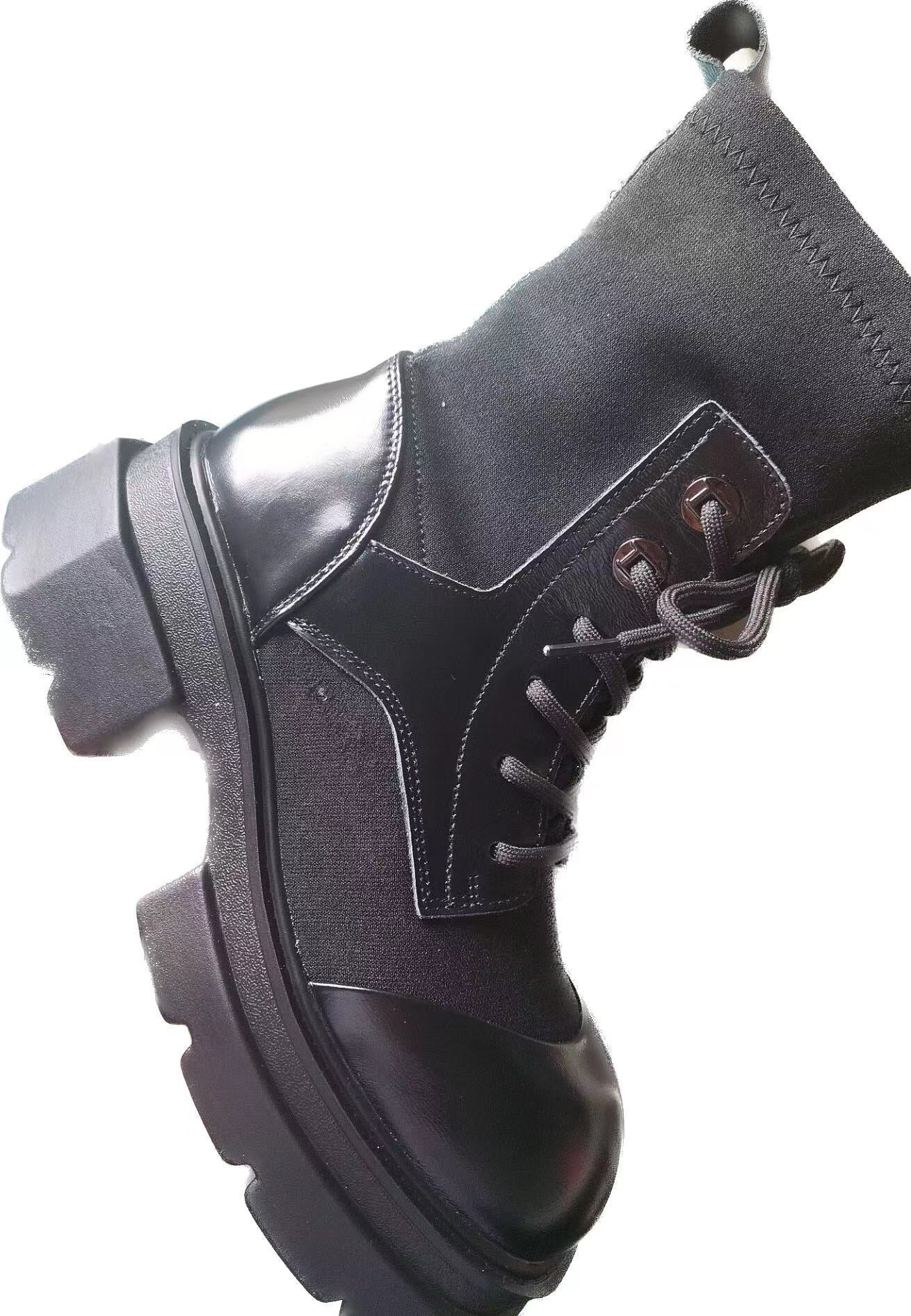 Women's Style Round Toe Vintage Black Chunky Boots