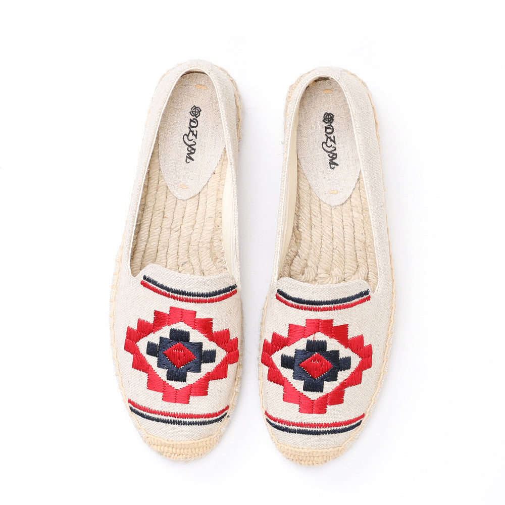 Women's Creative Platform Round Toe Embroidered Slip-on Canvas Shoes