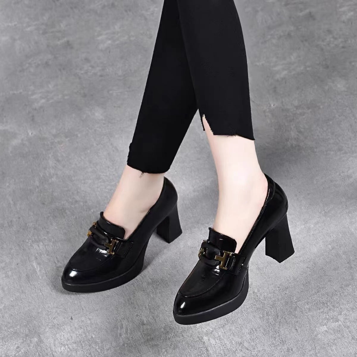 Women's Layer Cowhide British Stylish Pointed Toe Chunky Women's Fashion Shoes