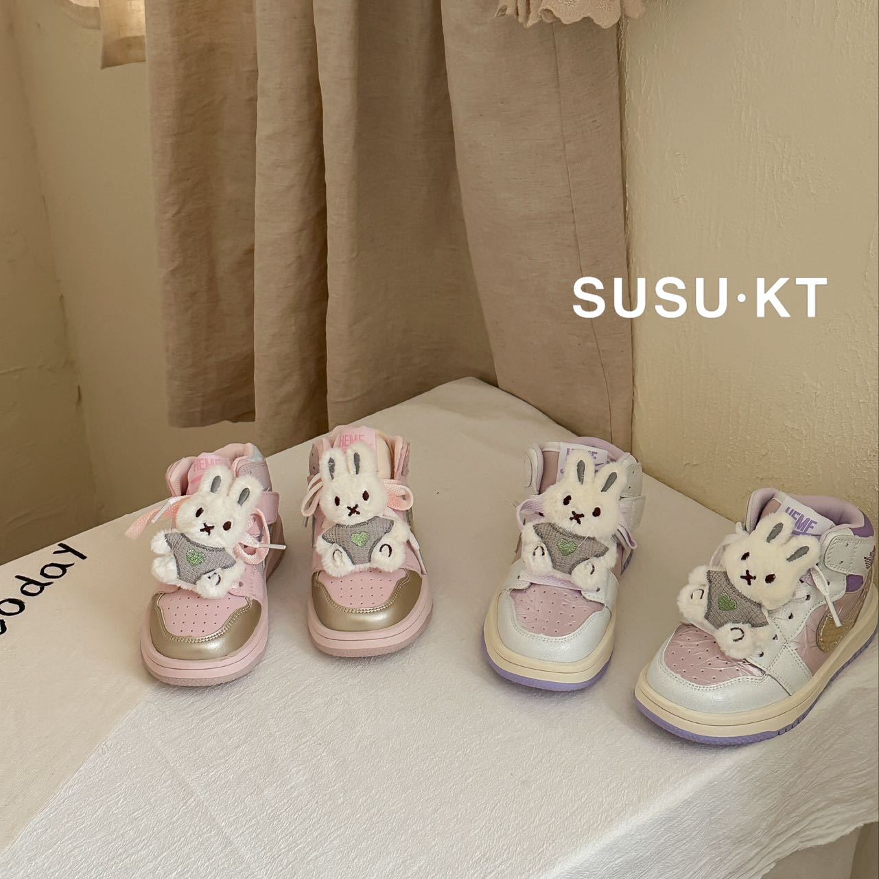 Children's Fashion Cartoon Rabbit Board Velcro Kid's Sneakers