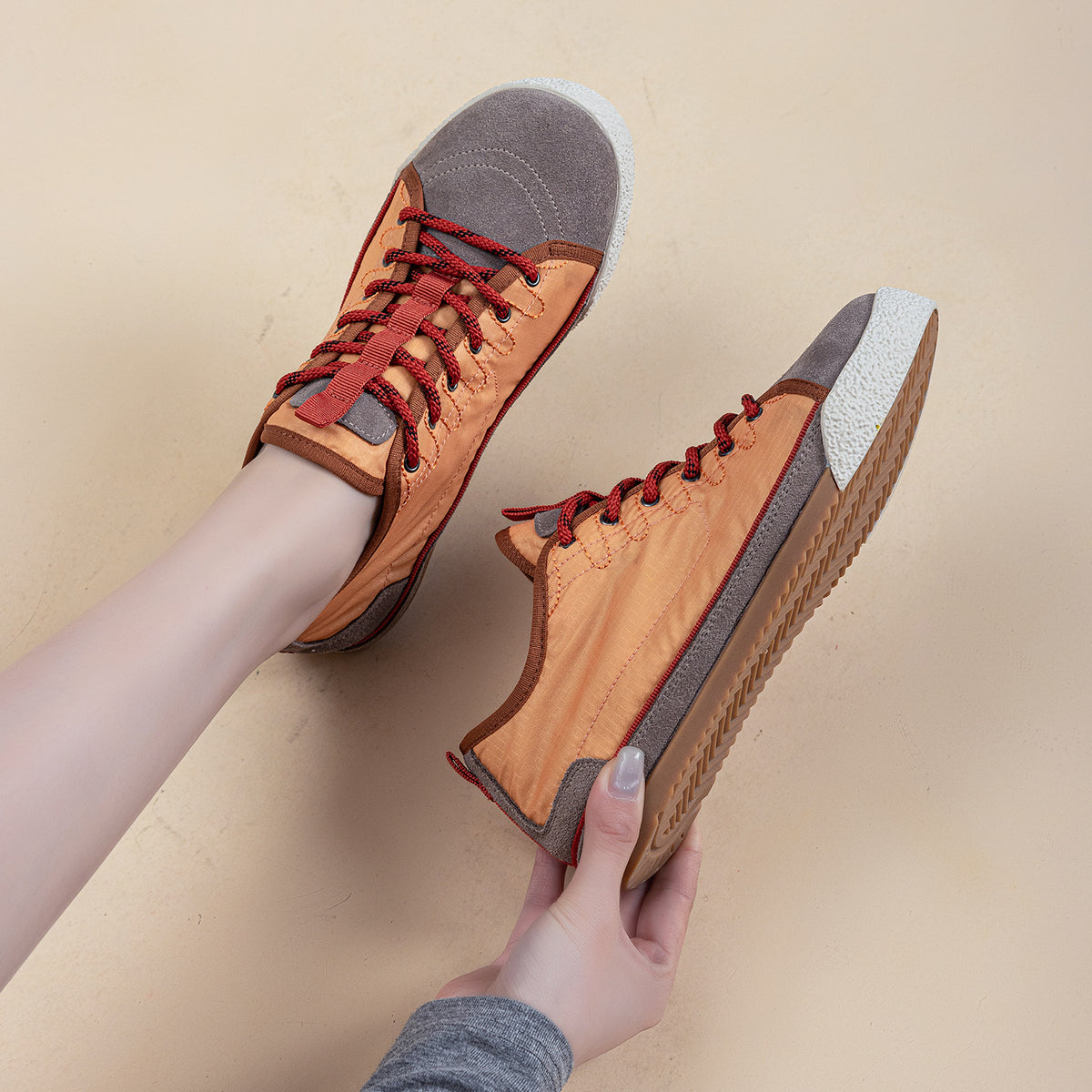Women's Retro Color Matching Genuine Lace Up Round Toe Flat Comfortable Women's Casual Shoes