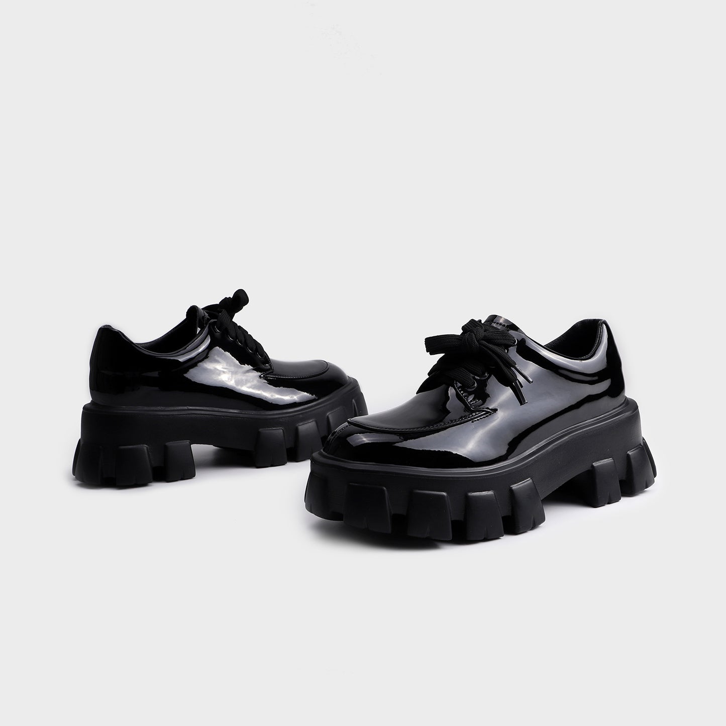 Grape Mom Spring Fashion Uniform Big Head Platform Leather Shoes