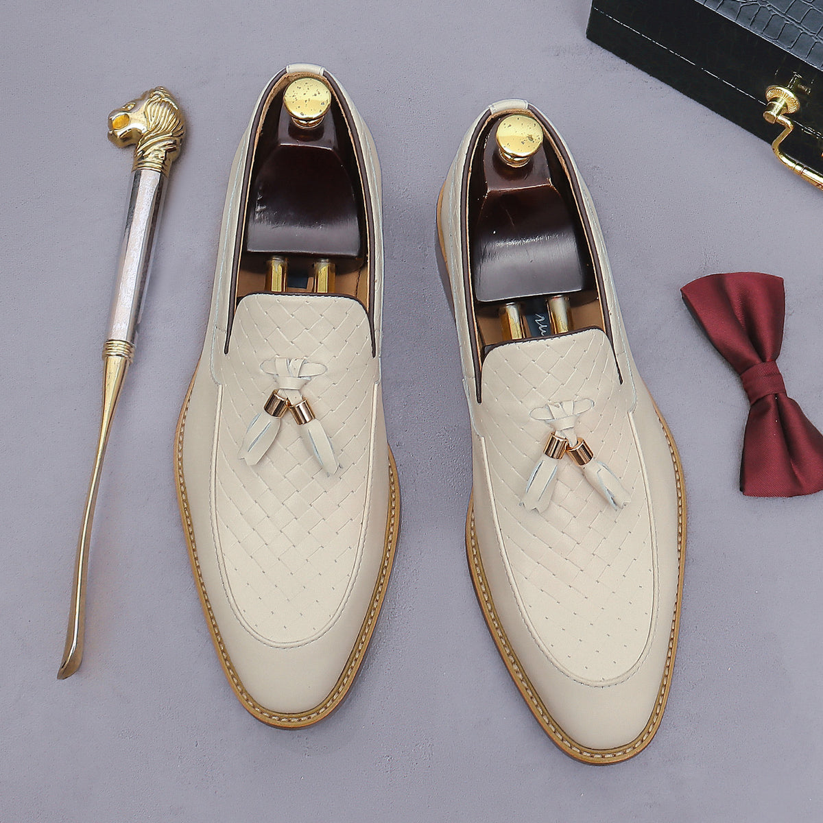 Men's British Vintage Weave Cowhide Small Tassel Business Men's Shoes