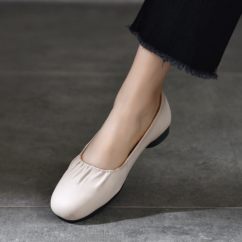 Women's Price Low-cut Round Head Grandma Cowhide Soft Casual Shoes
