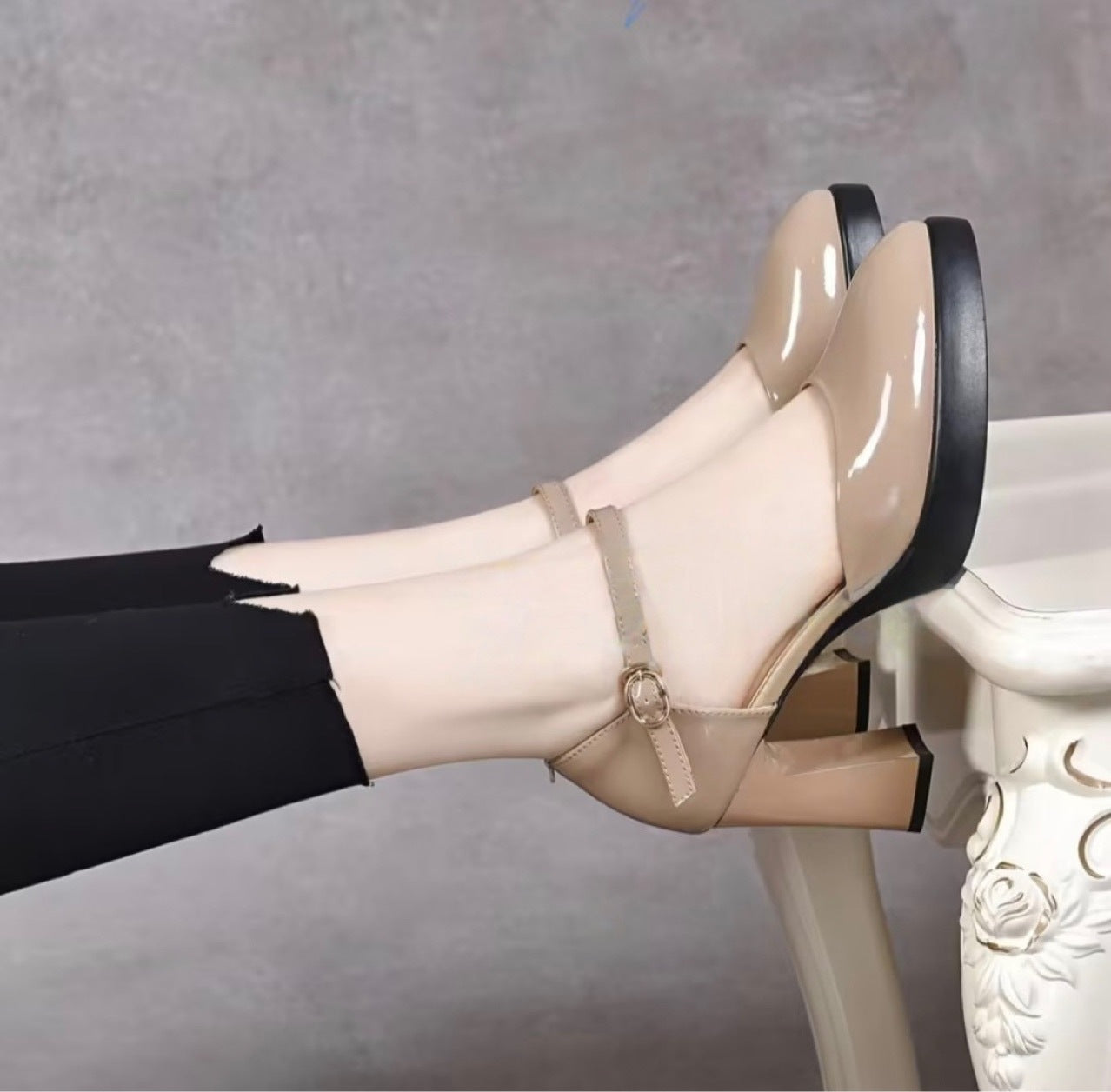 Women's Closed Toe Buckle Genuine Patent Pumps Heels