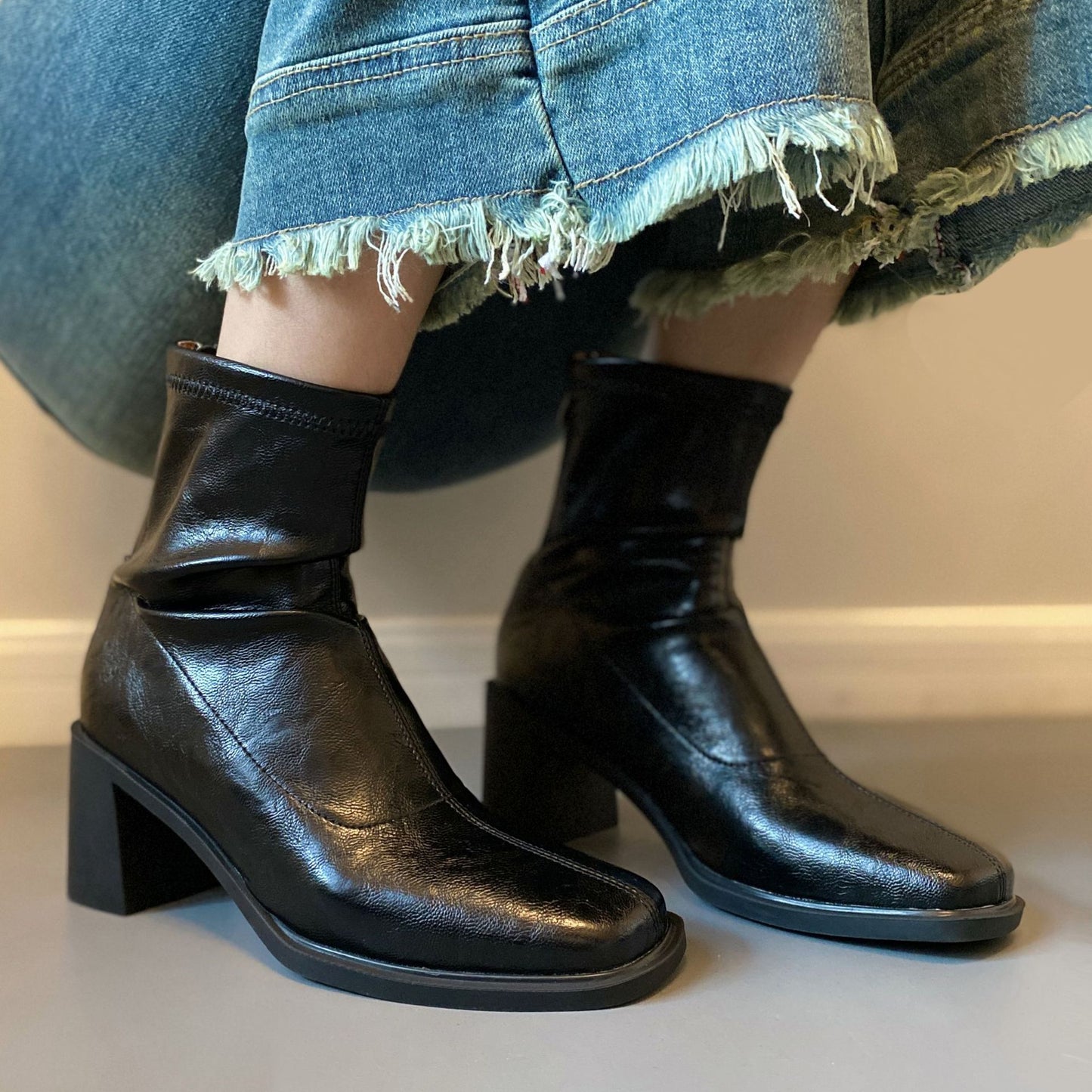 Cowhide Ankle Commuter High Stretch Thin Boots