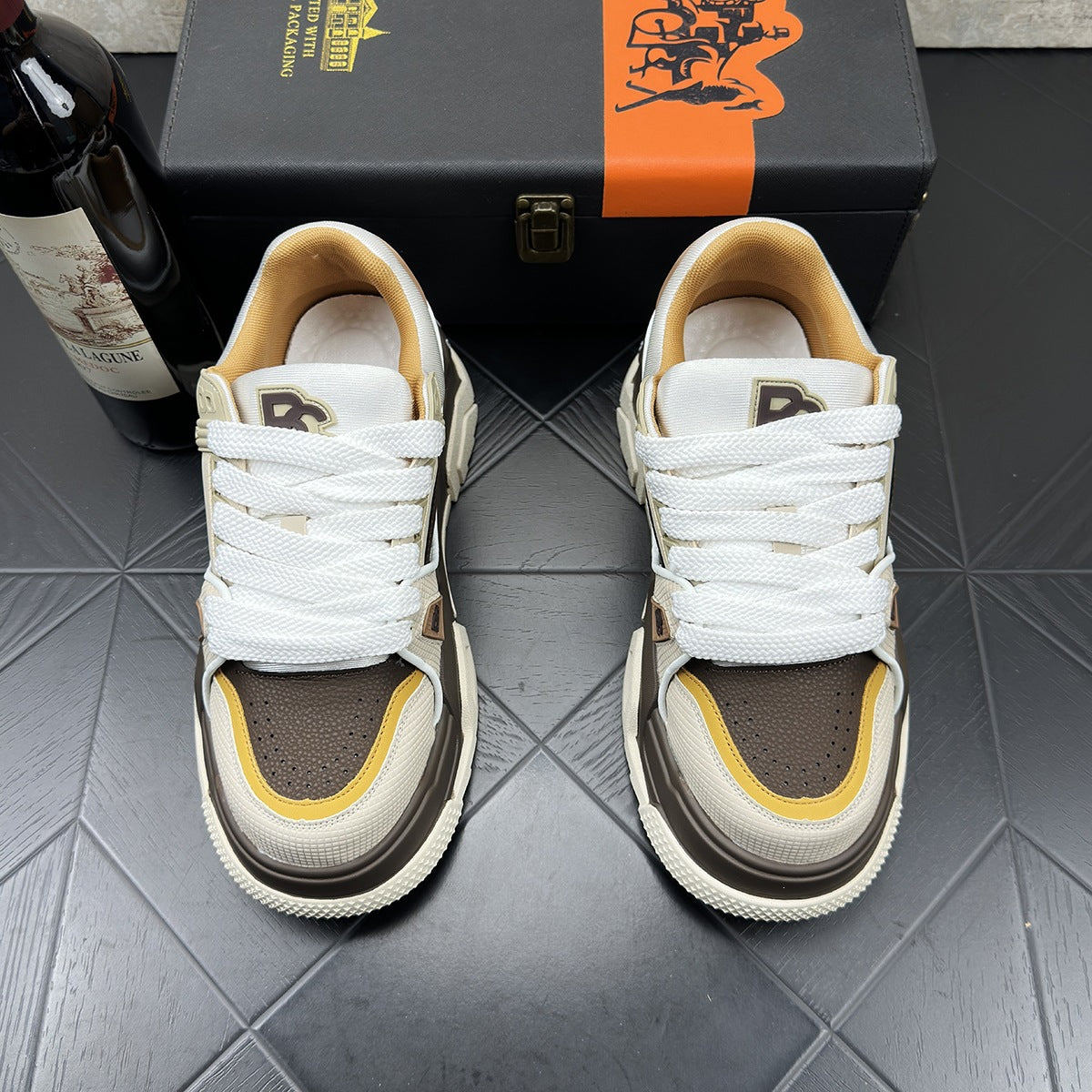Men's Thick Bottom Inner Height Increasing Board Super Popular Bread Men's Casual Leather Shoes