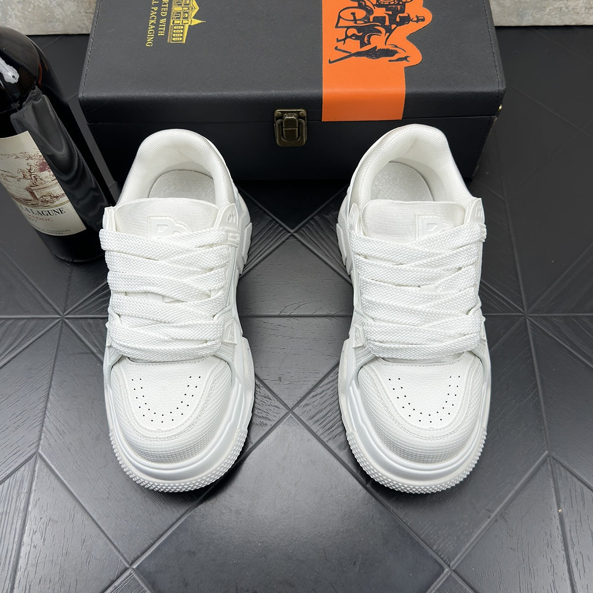 Men's Thick Bottom Inner Height Increasing Board Super Popular Bread Men's Casual Leather Shoes