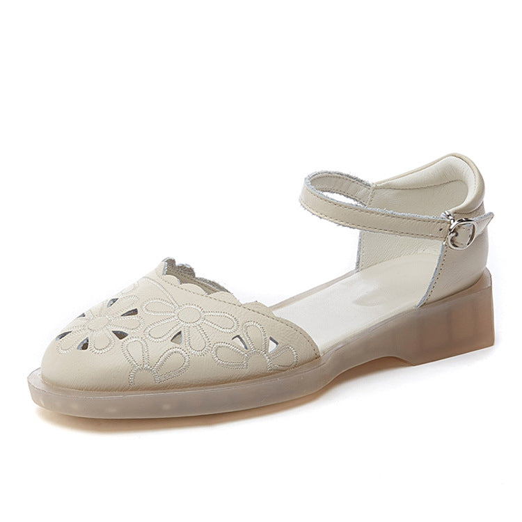 Closed Toe Soft Comfortable Hollow Hole Buckle Outer Wear Sandals