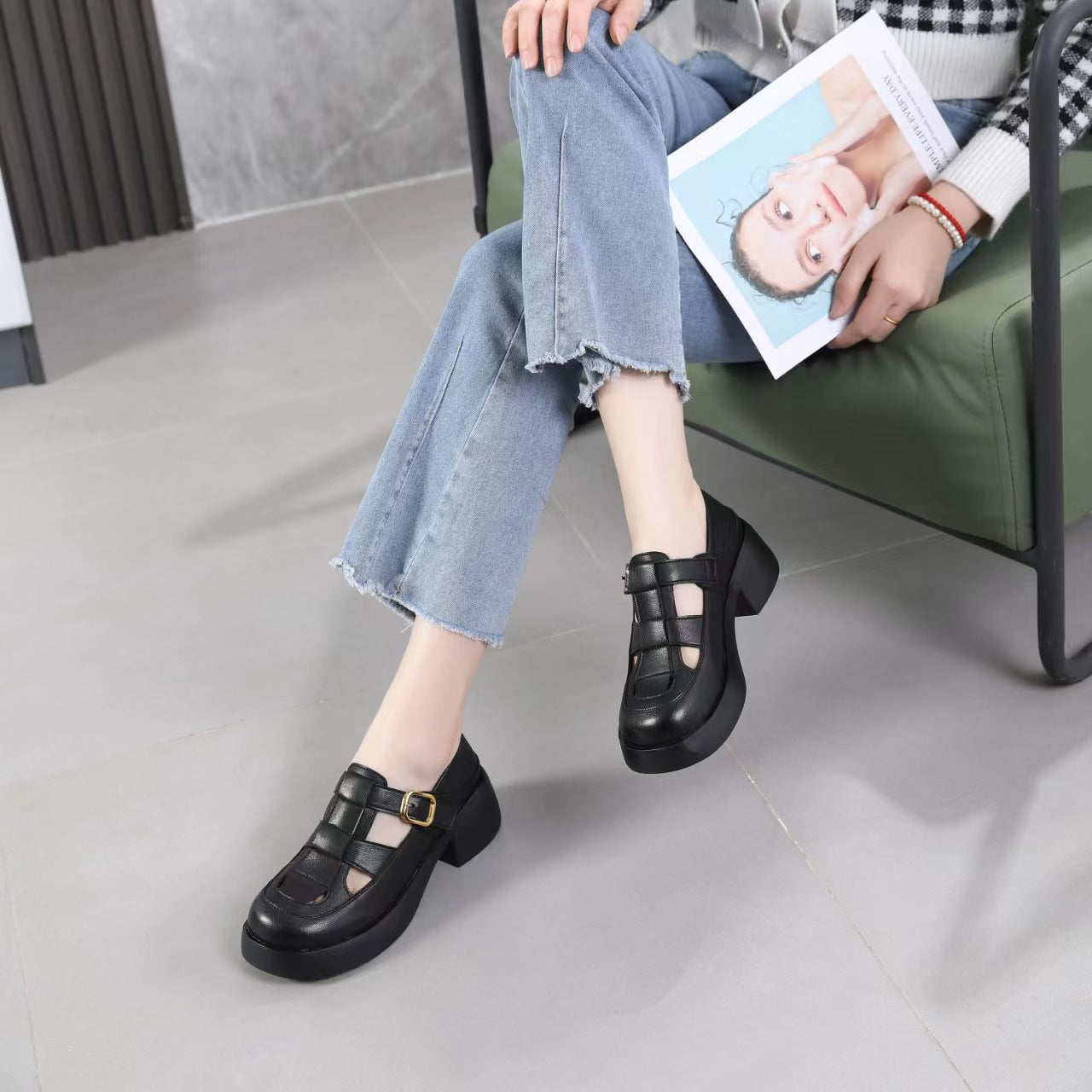 Women's Toe Platform Flat-heeled Breathable Hollow Hole Pitcher Sandals