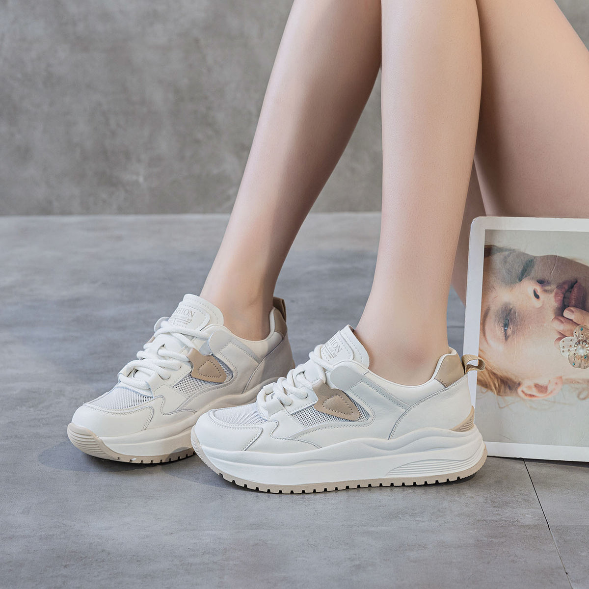 Women's Lightweight Soft Sole Thick Bottom Inner Height Women's Casual Shoes