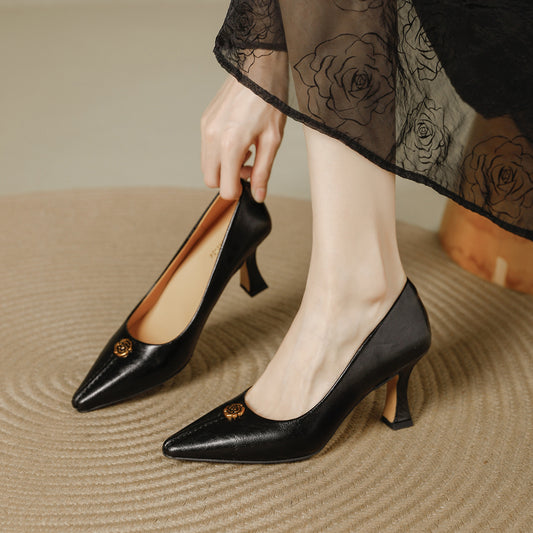 Women's Versatile Retro Pointed Toe Shallow Mouth Commuter Women's Fashion Shoes