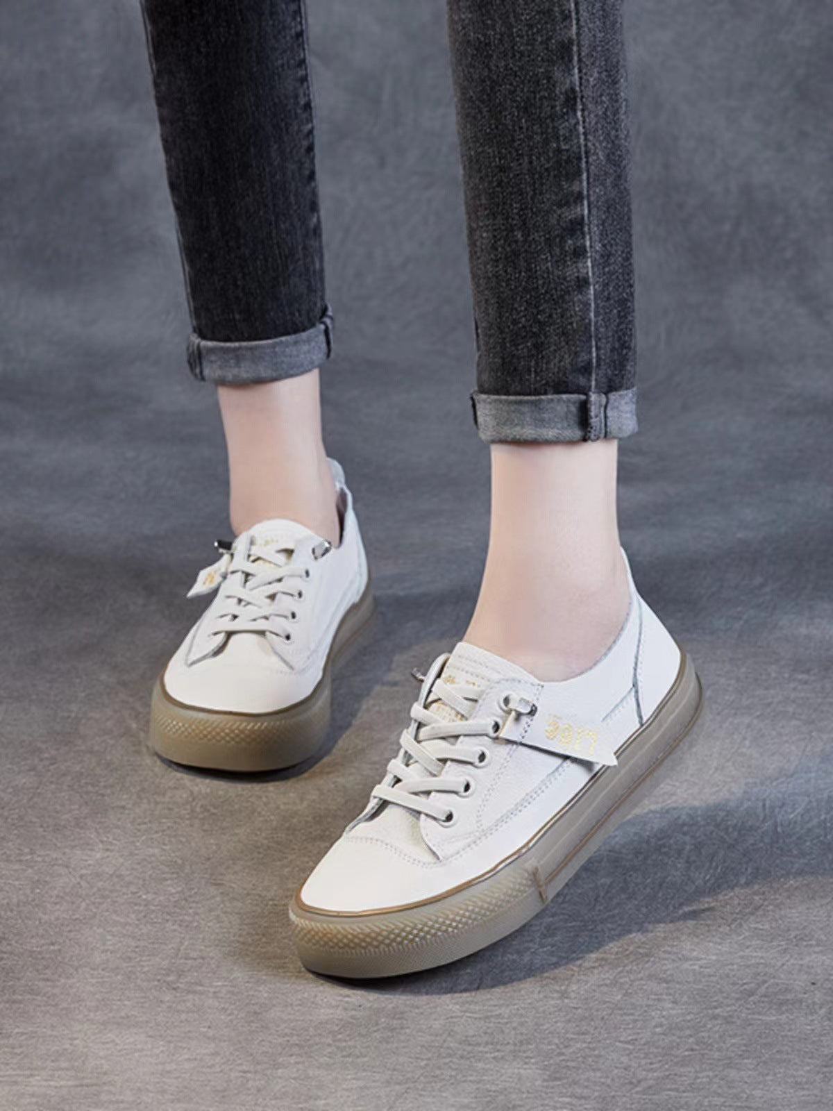Women's Cowhide Beef Tendon Flat Slip-on Fashion Women's Sports Shoes