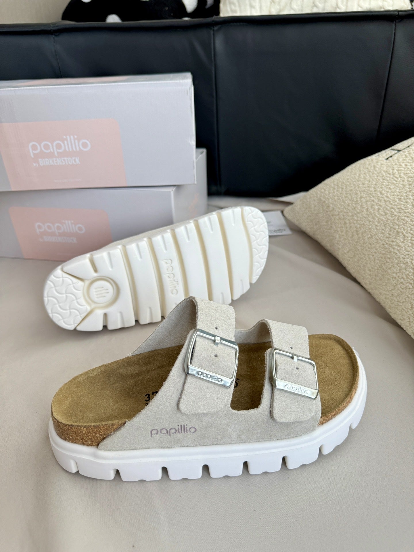 Two-word Soft Bottom Comfortable Color Flat Slippers