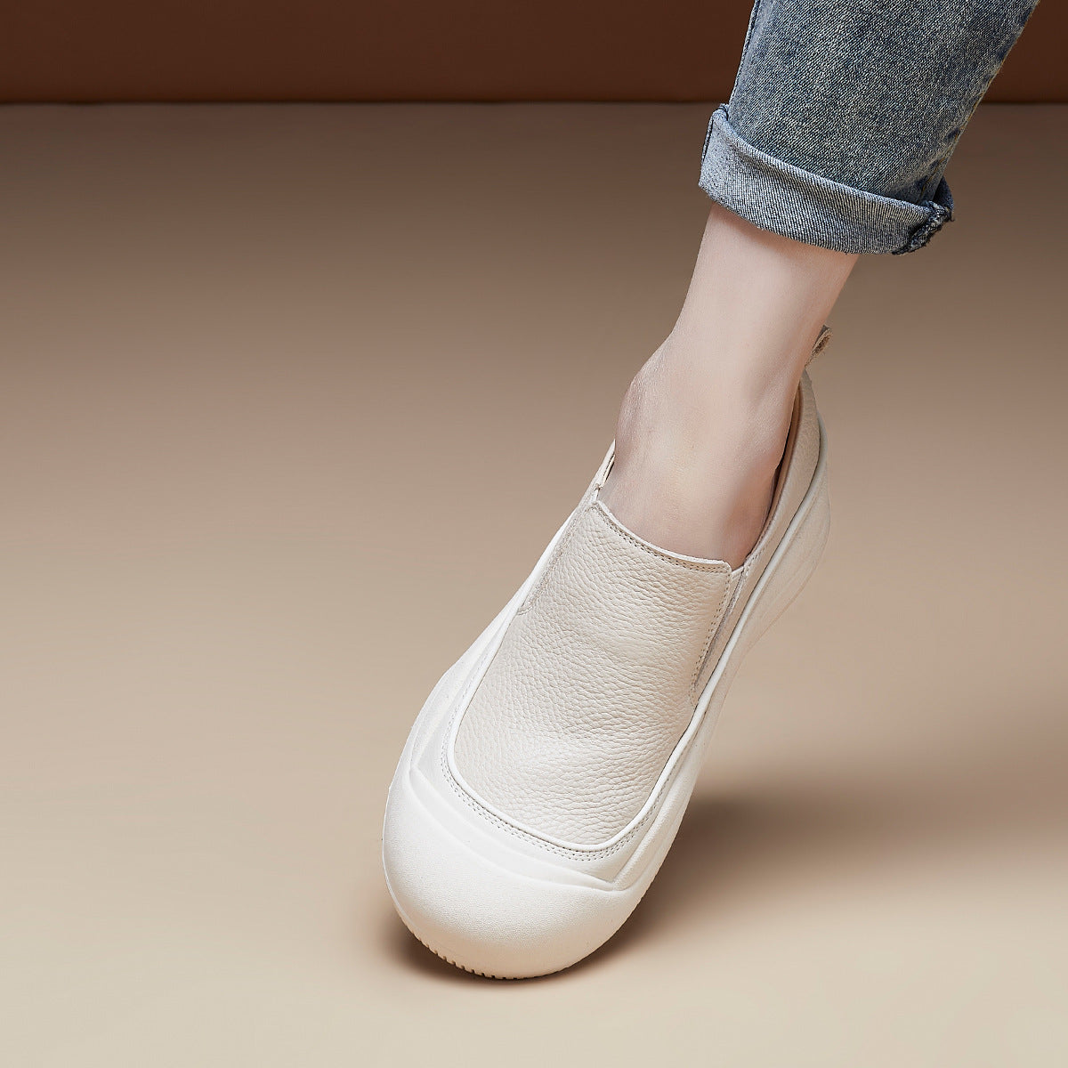 Women's First Layer Cowhide Spring Sports Style Comfortable Women's Shoes