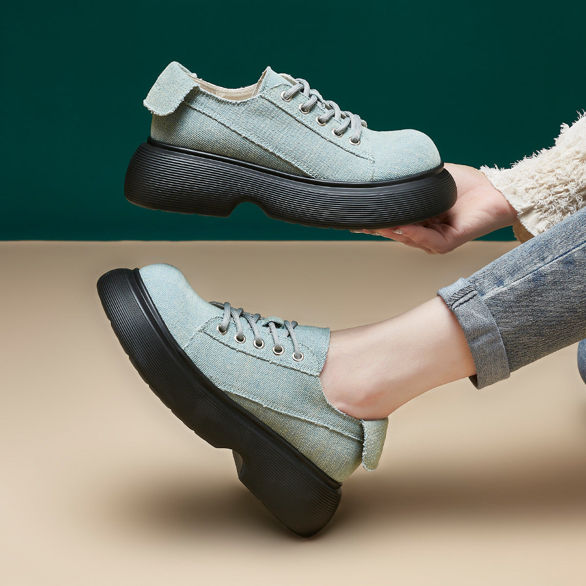 Women's Retro Cow Suede Big Head Platform Autumn Worker Casual Shoes