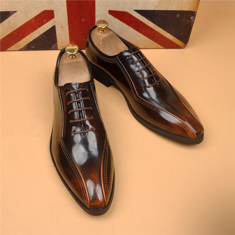 Men's Formal British Style Retro Breathable Wedding Leather Shoes