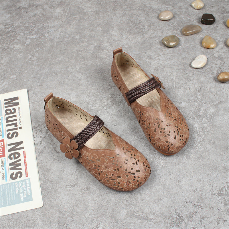 Women's Artistic Retro Flat Round Toe Hole Sandals