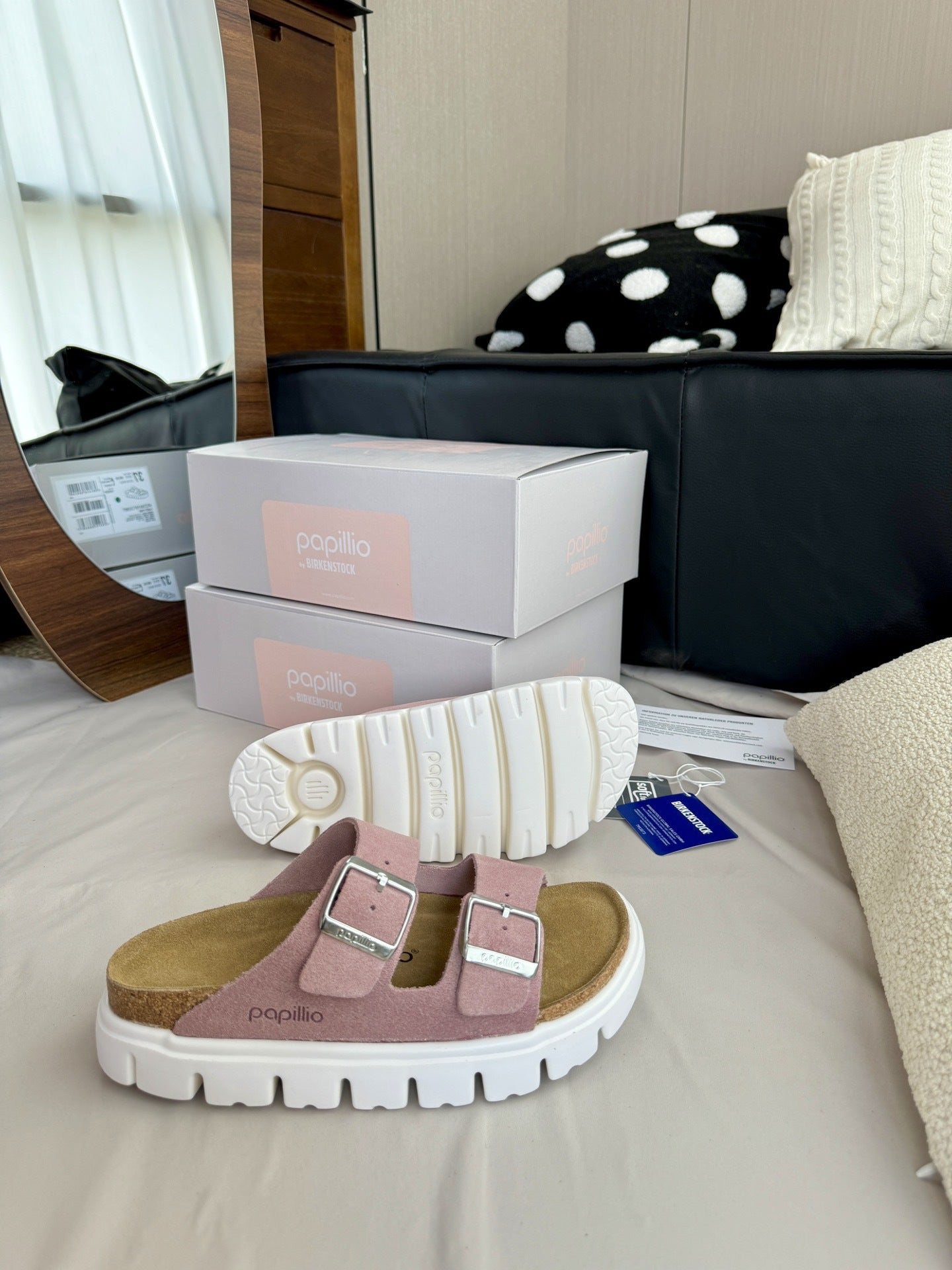 Two-word Soft Bottom Comfortable Color Flat Slippers