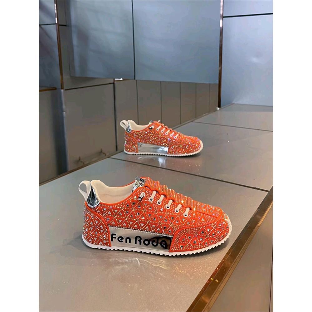 Men's Slip-on Trendy Skate Rhinestone Cloth Surface Sneakers