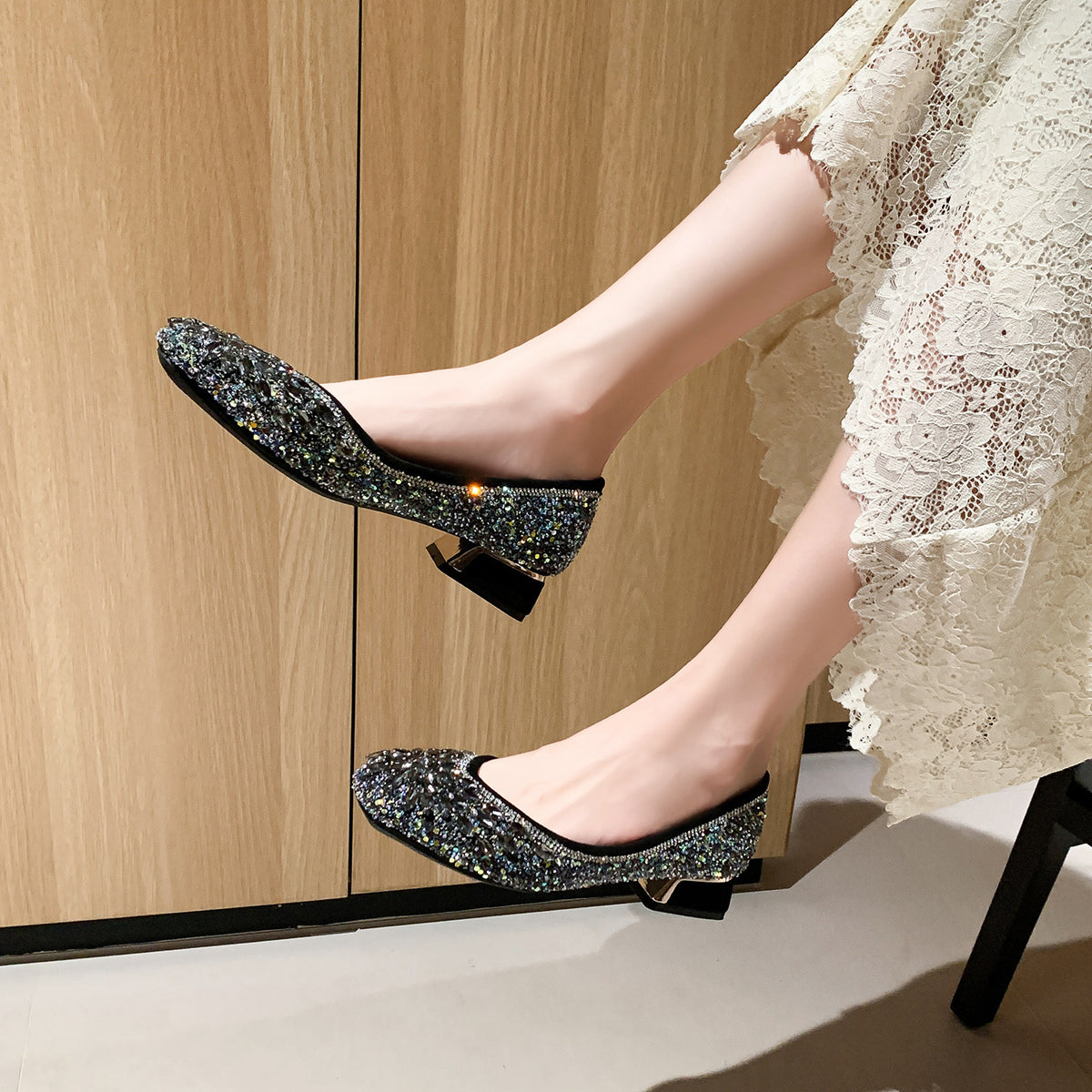 Women's Soft Bottom Mid Full Diamond Pumps Rhinestone Low-cut Heels