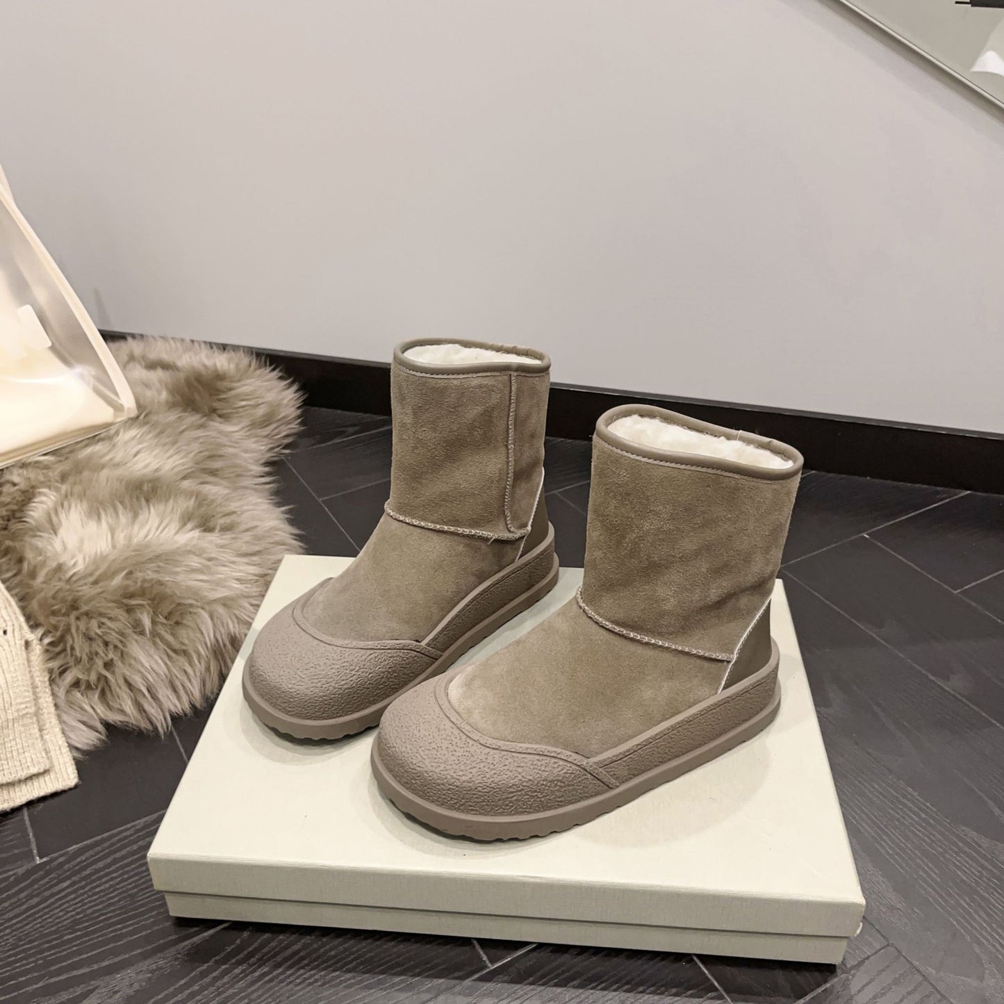 Women's Heater Vintage Genuine Length Plus Veet Snow Boots