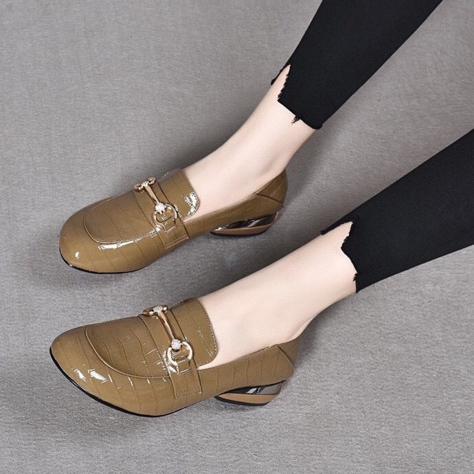 Women's Small Genuine Soft Bottom Surface Flat Leather Shoes
