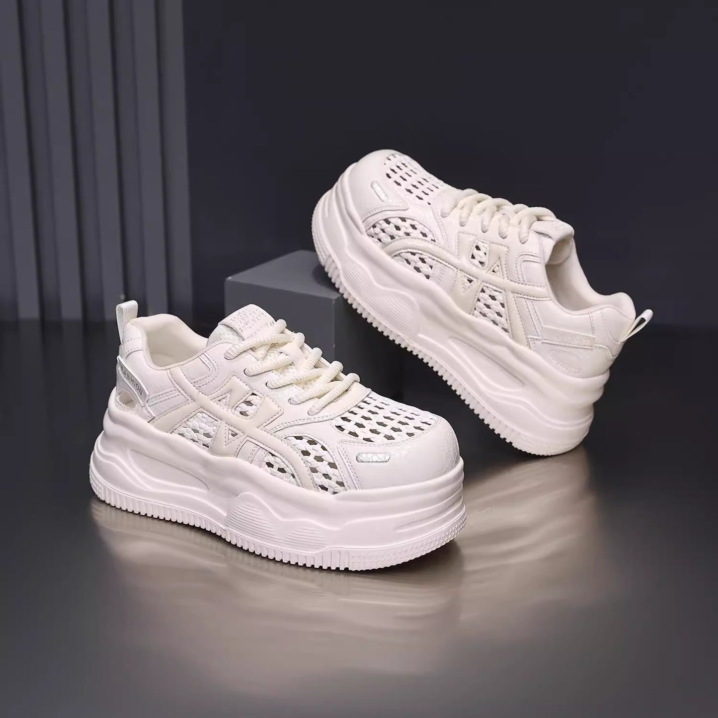 Women's Summer Hollow Mesh Surface Breathable Platform Sneakers