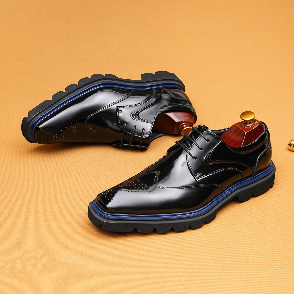 Men's Formal Wear Brogue British Style Lace Red Blue Edge Platform Men's Business Leather Shoes