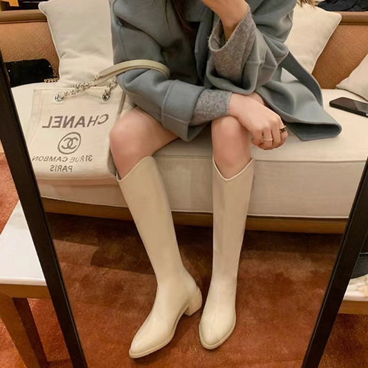 Knight Female British Style V Cut Boots