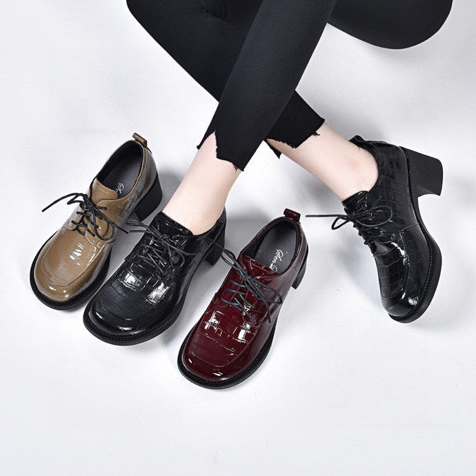 Women's Toe Embossed Patent Cowhide Preppy Style Heels