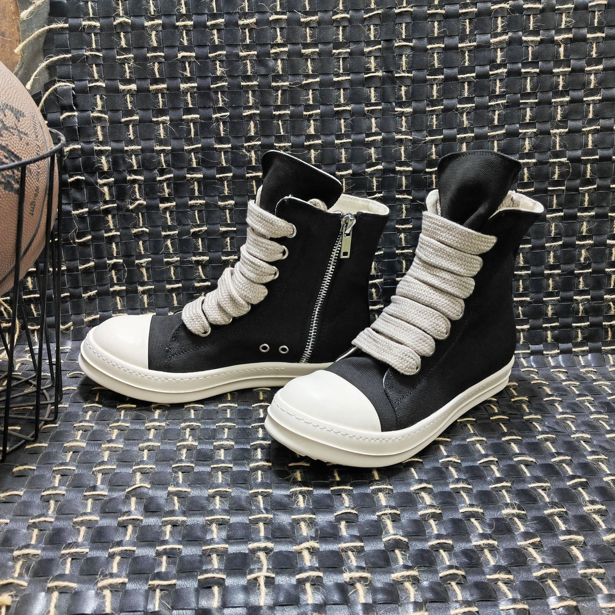Women's & Men's Wide Shoelaces Round Head Ankle Board Height Increasing Leisure Women's Casual Shoes