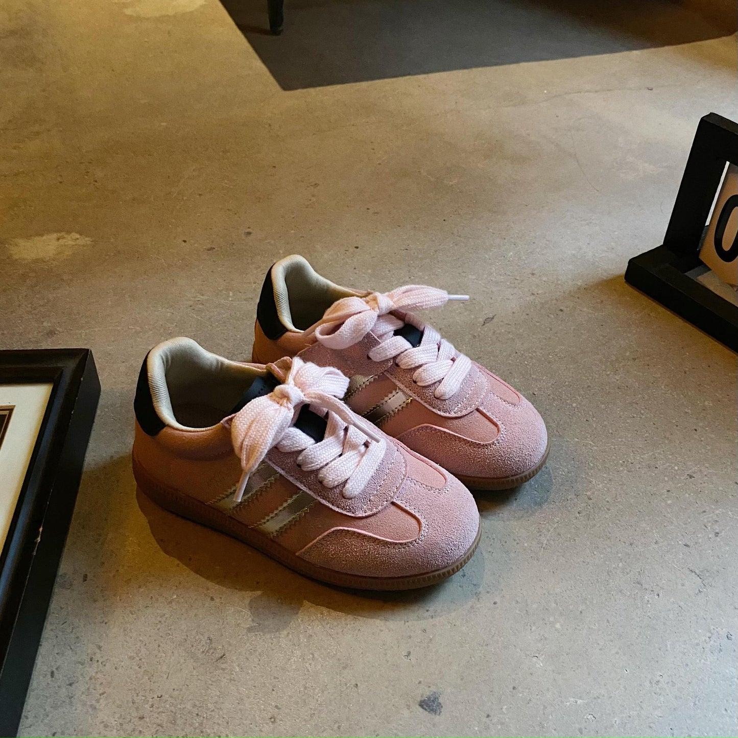 Women's & Men's Four Genuine Training Middle Big Kid's Sneakers