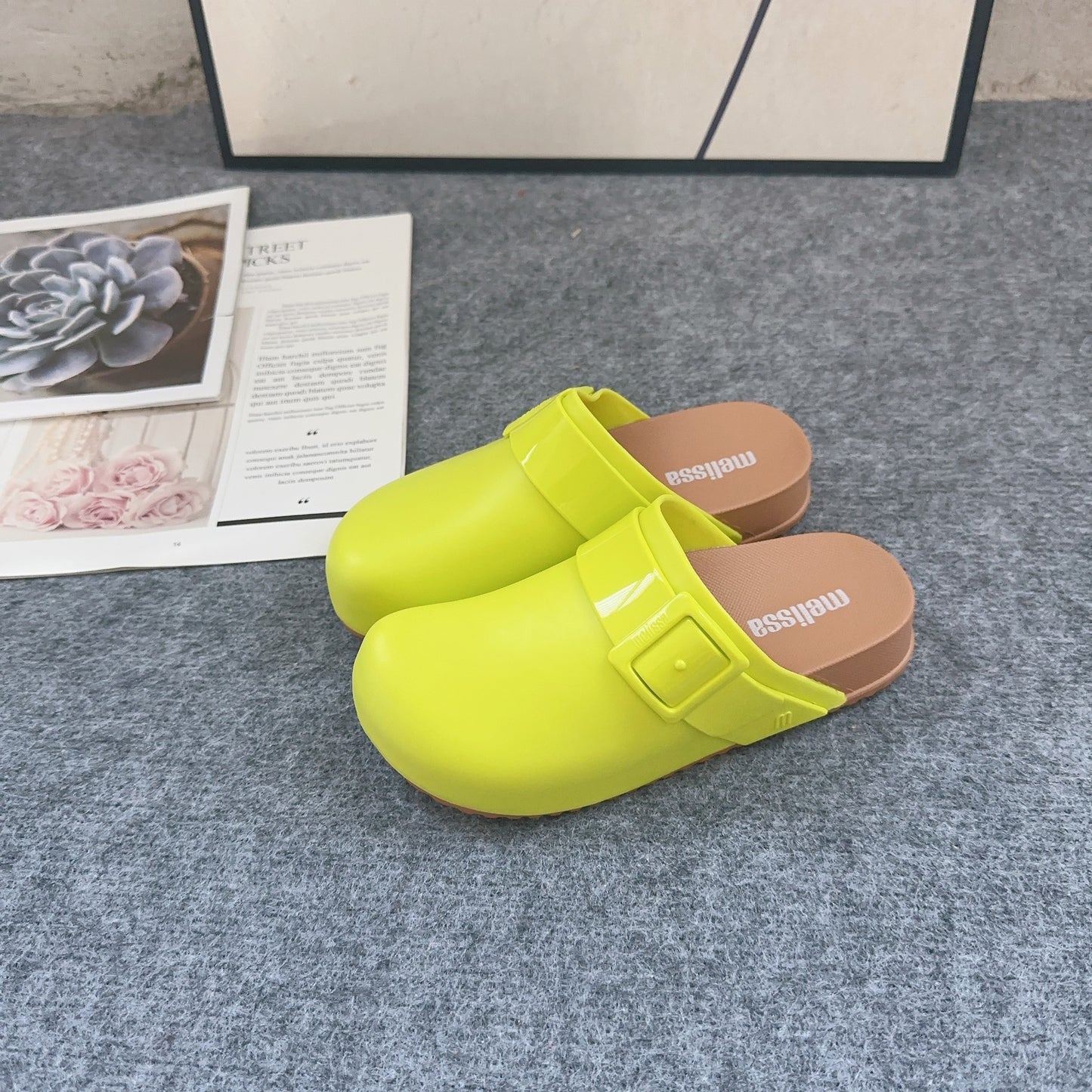 Sha Thick Bottom Solid Color Slip-on Slippers