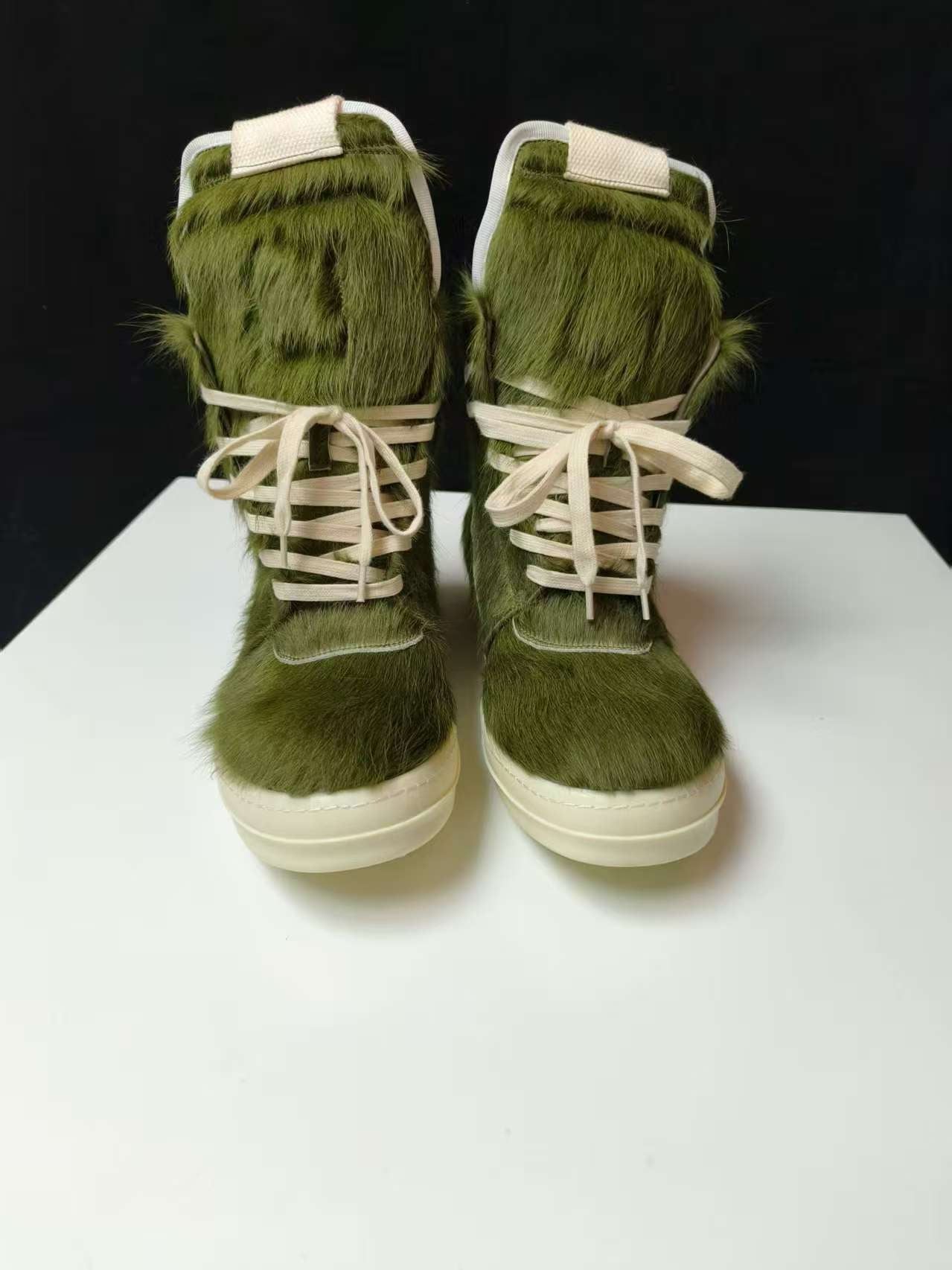 Horsehair Inverted Triangle Board Dark High Sneakers