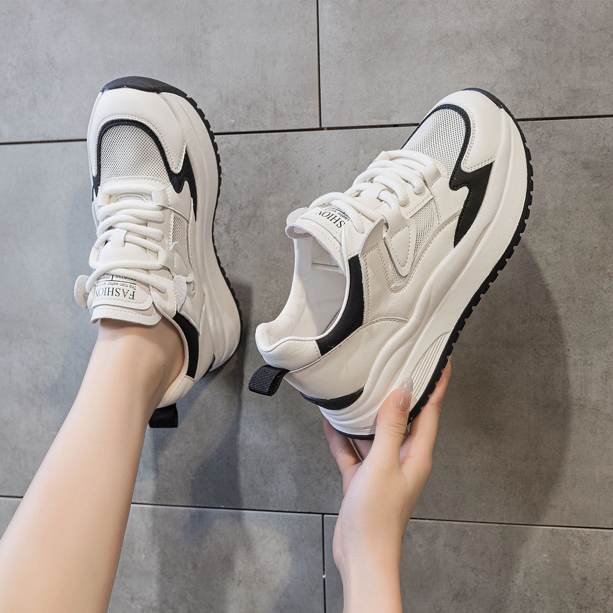 Women's Lightweight Soft Sole Thick Bottom Inner Height Women's Casual Shoes