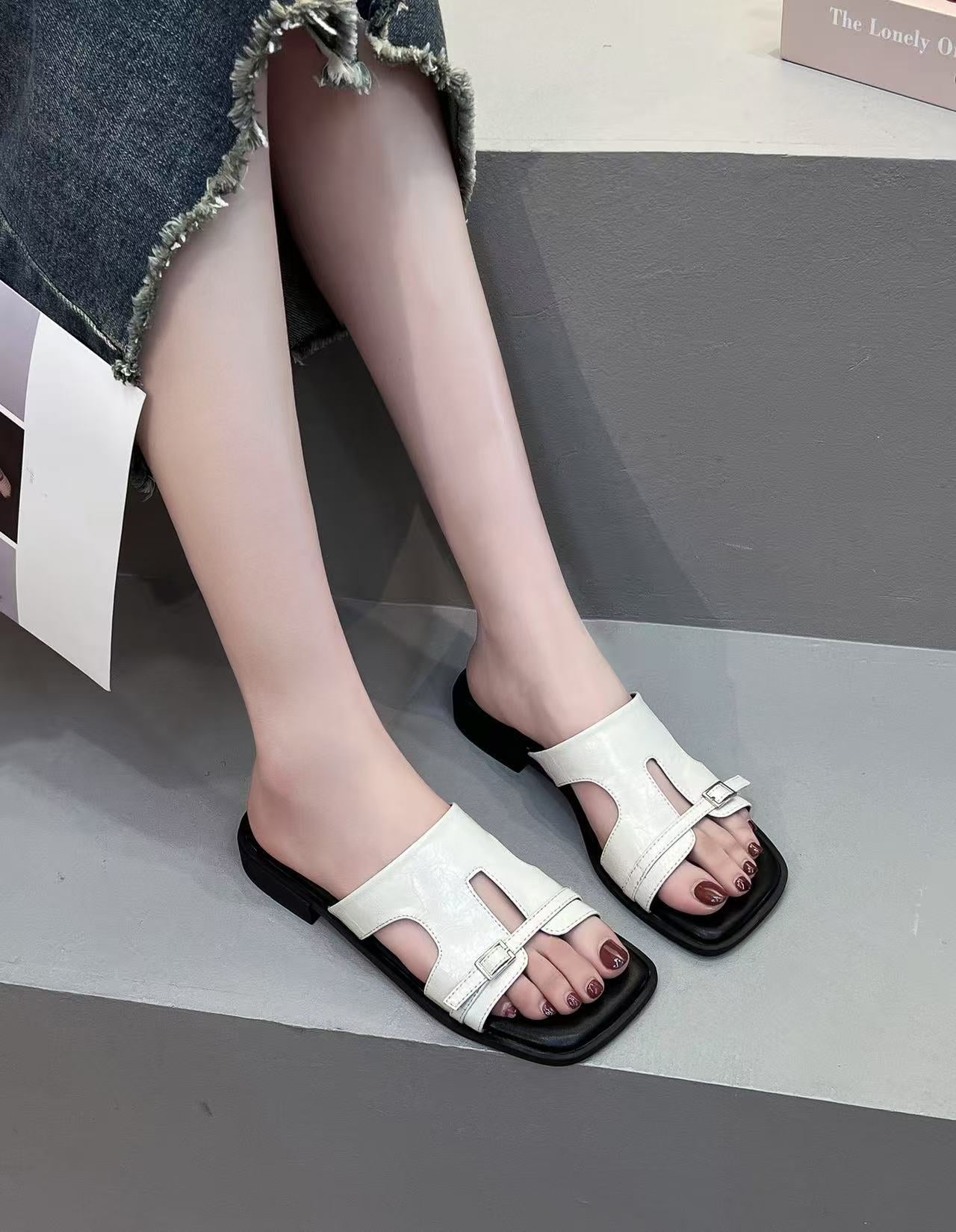 Women's Toe Open Chunky Low One-word Summer Sandals